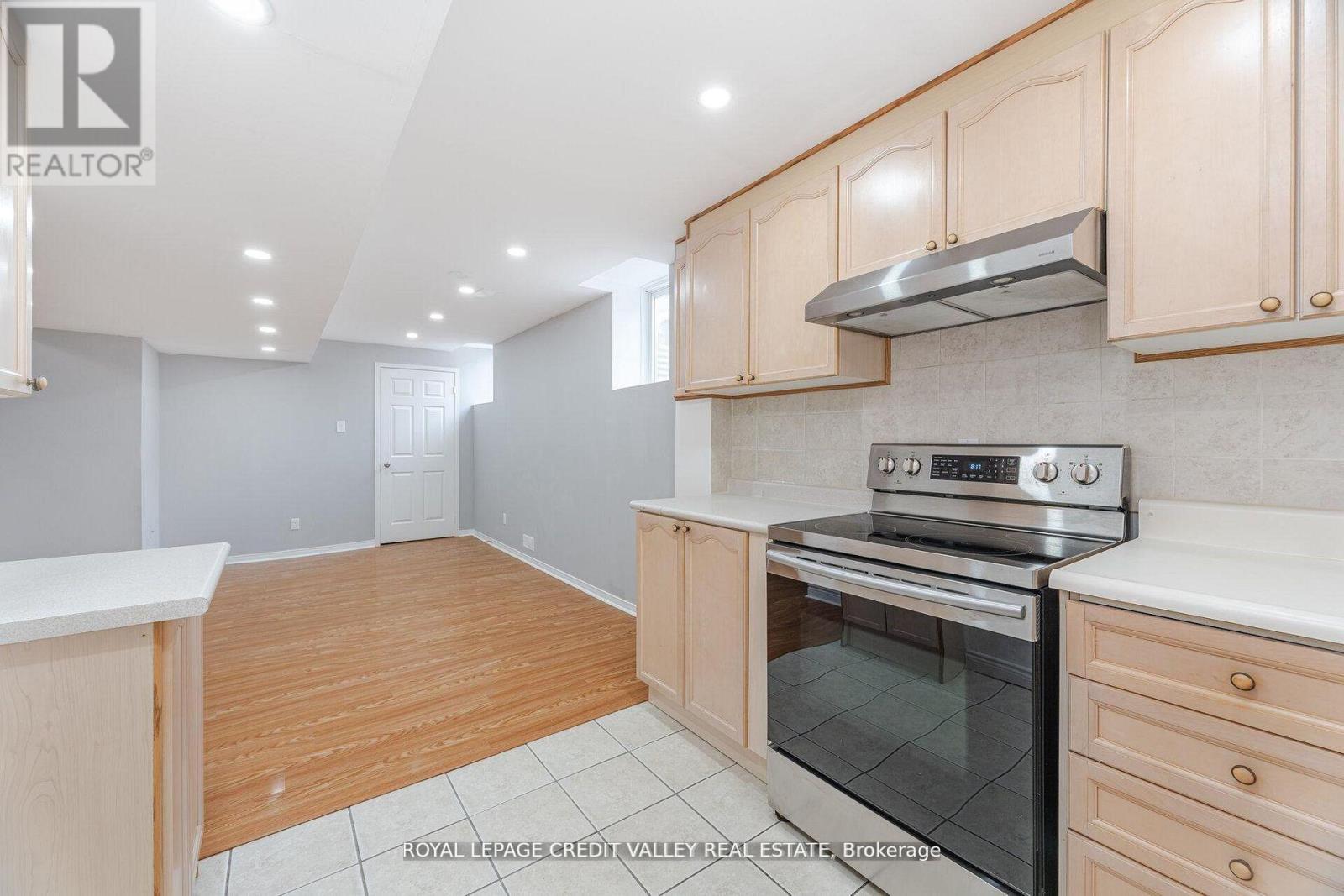 12 Greenhalf Drive, Ajax, Ontario  L1S 7N6 - Photo 42 - E13074252