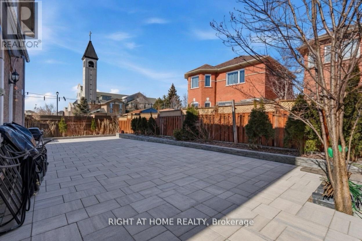 108 Saint Francis Avenue, Vaughan, Ontario  L4H 2B8 - Photo 5 - N12912134