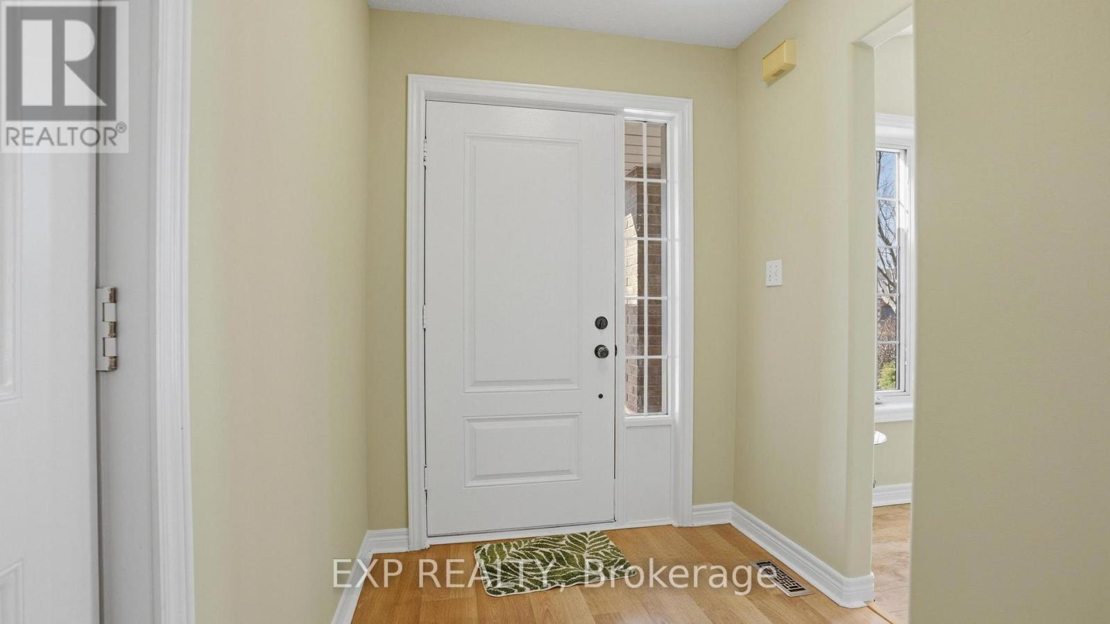 8195 Woodsview Crescent, Niagara Falls, Ontario  L2H 3G1 - Photo 2 - X12979658
