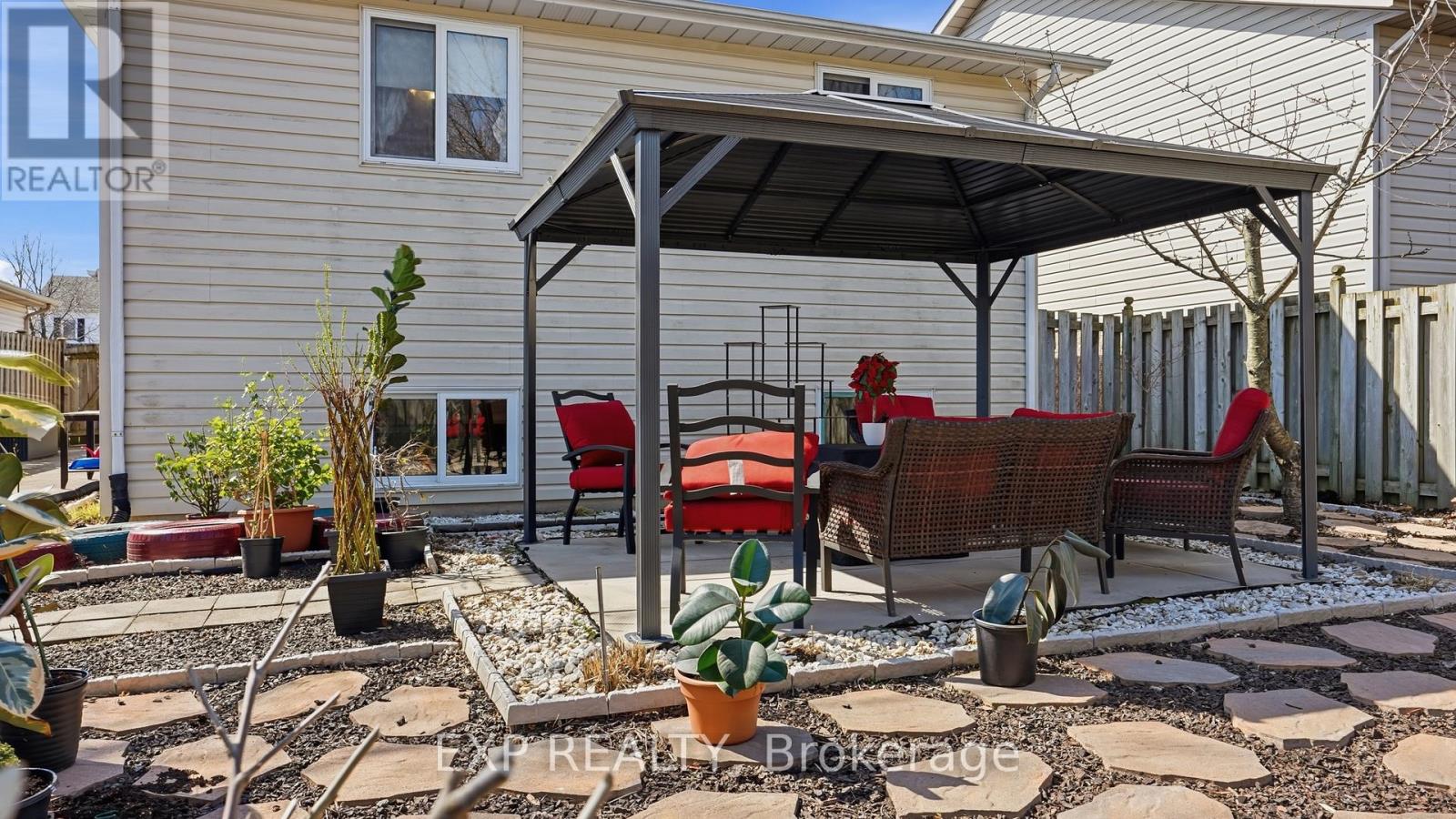 8195 Woodsview Crescent, Niagara Falls, Ontario  L2H 3G1 - Photo 34 - X12979658