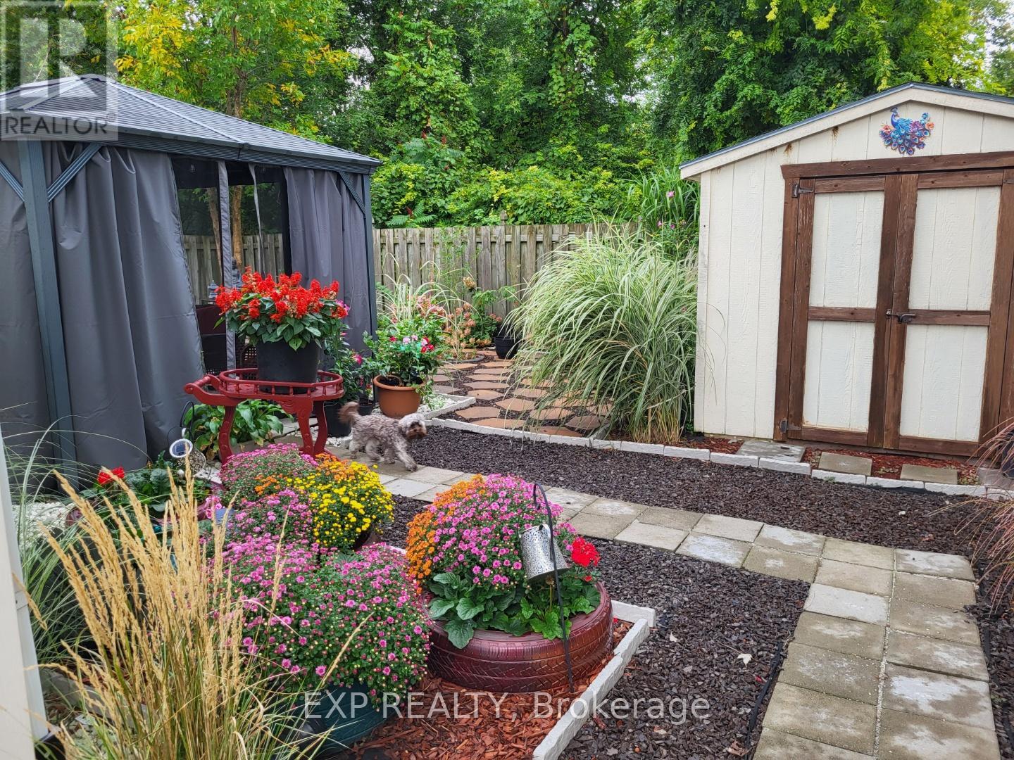 8195 Woodsview Crescent, Niagara Falls, Ontario  L2H 3G1 - Photo 45 - X12979658