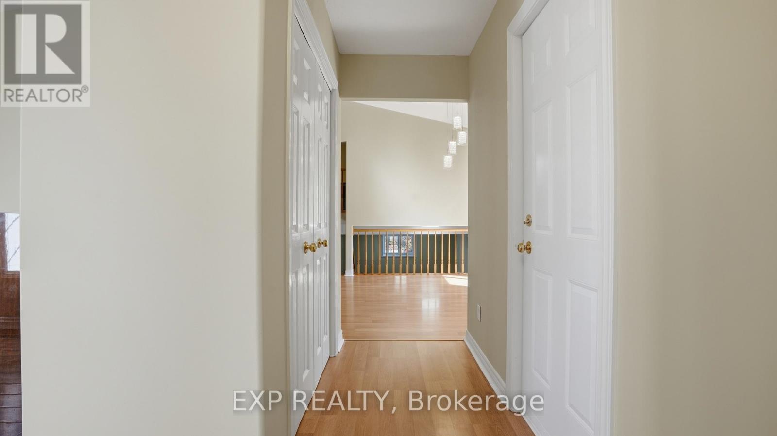 8195 Woodsview Crescent, Niagara Falls, Ontario  L2H 3G1 - Photo 5 - X12979658