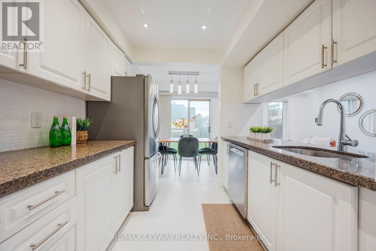 44 - 1485 Torrington Drive, Mississauga, Ontario  L5V 1Y3 - Photo 13 - W13074240