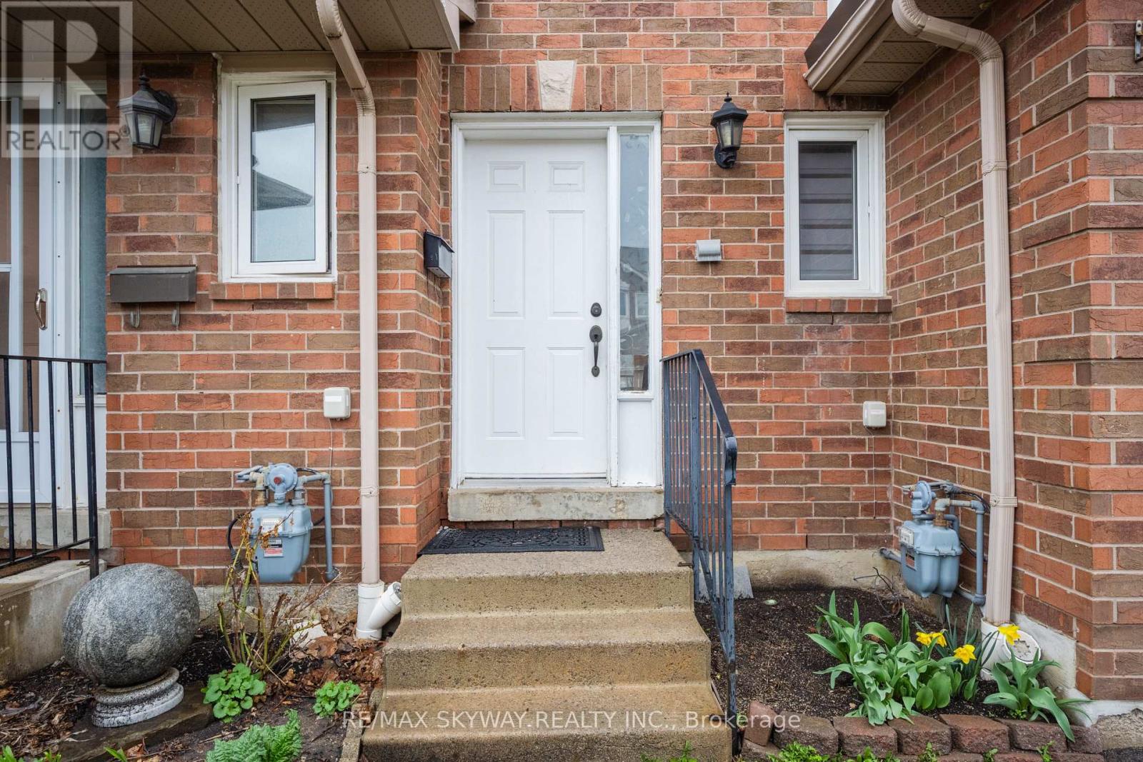 44 - 1485 Torrington Drive, Mississauga, Ontario  L5V 1Y3 - Photo 3 - W13074240