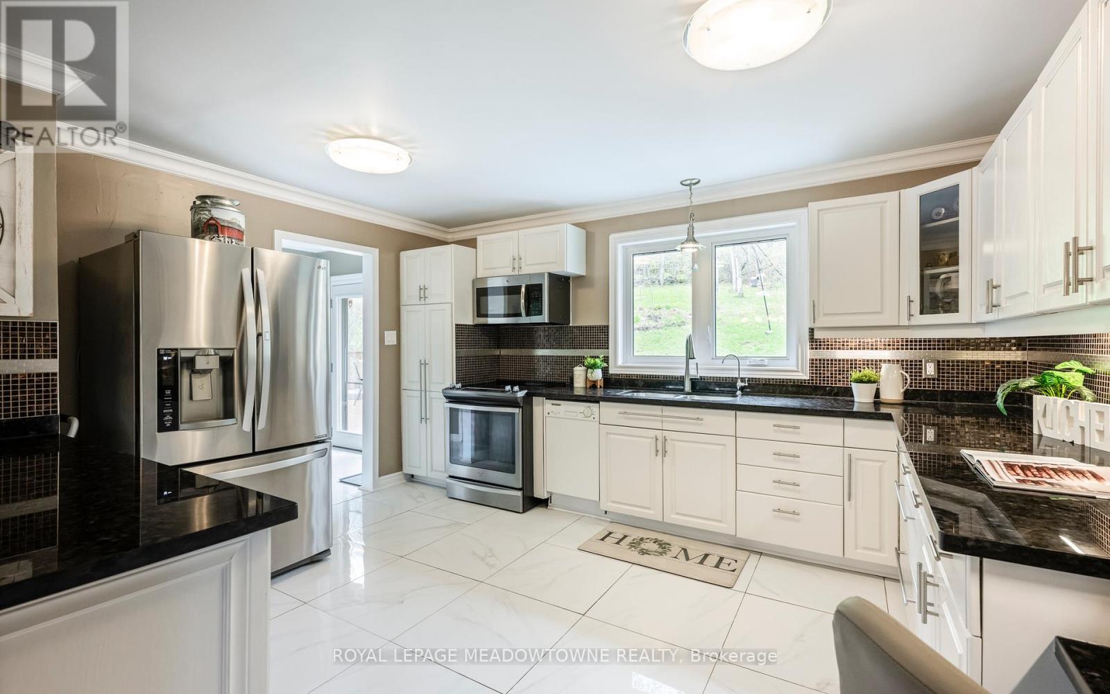 15585 Clayhill Road, Halton Hills, Ontario  L7G 4S8 - Photo 18 - W13074242