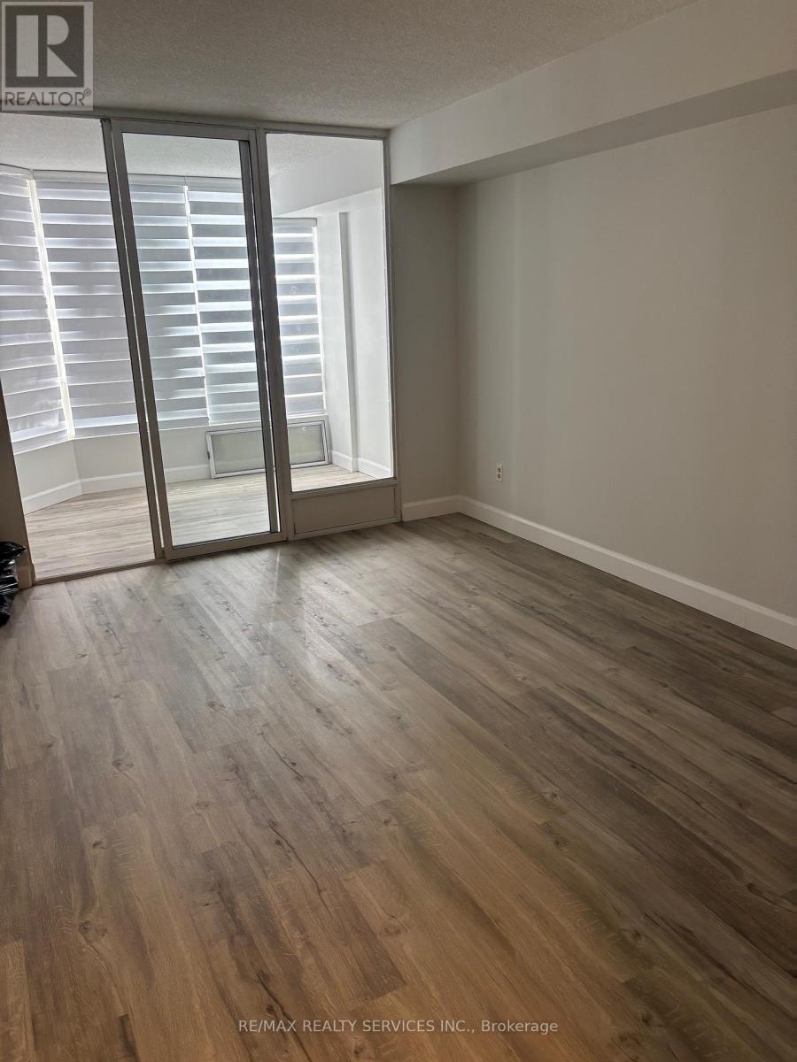 1006 - 26 HANOVER ROAD, Brampton, Ontario