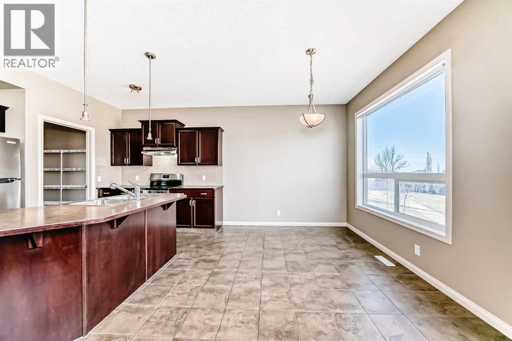 60 Sunset Circle, Cochrane, Alberta  T4C 0C3 - Photo 12 - A2307268