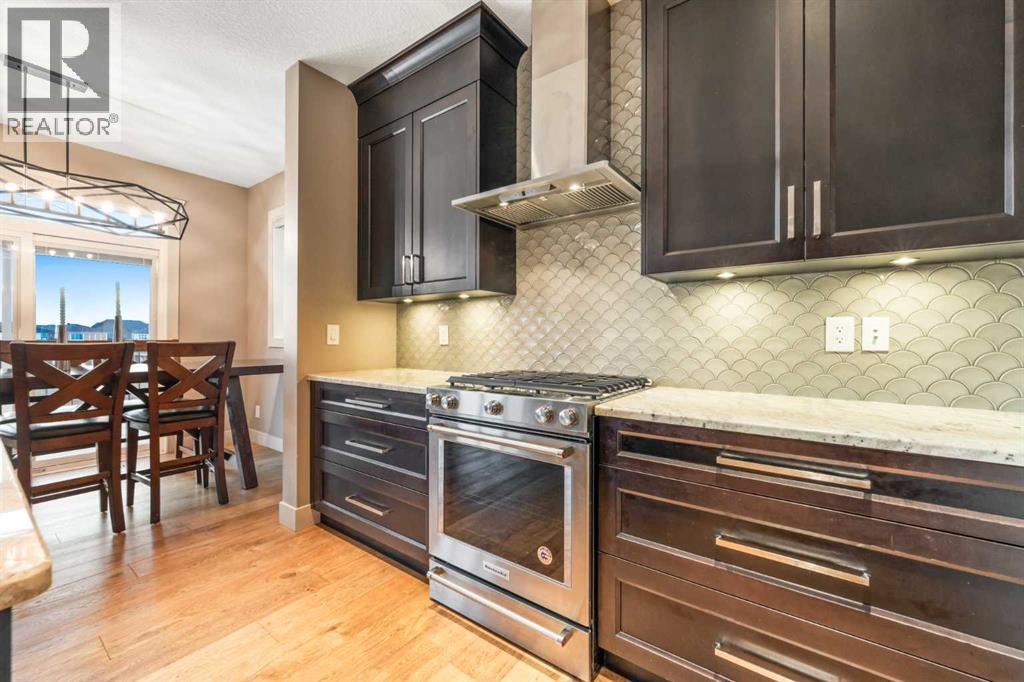 105 Carringvue Manor NW, Calgary, Alberta  T3P 0W2 - Photo 7 - A2307301
