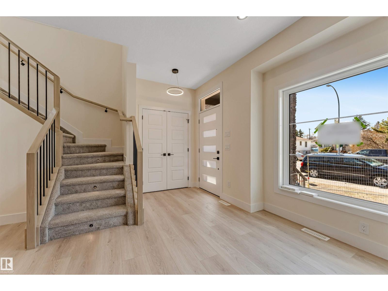 10323 79 St Nw, Edmonton, Alberta  T6A 3G7 - Photo 4 - E4485440