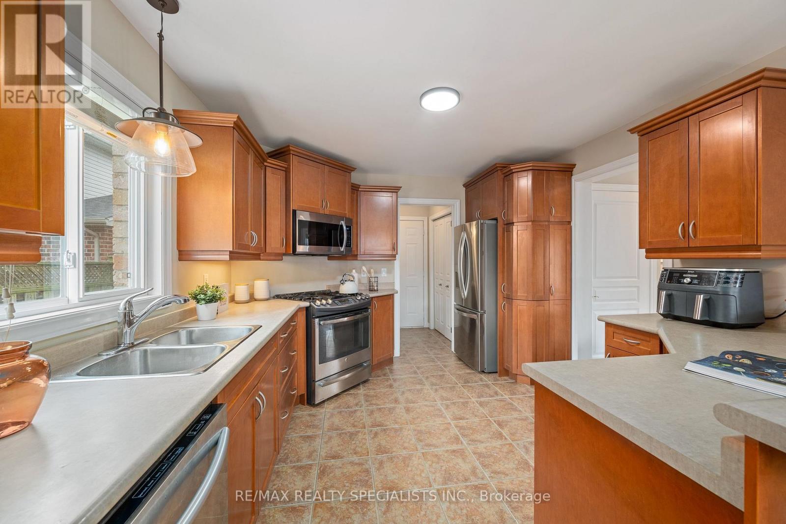 1865 Bayswater Crescent, London North, Ontario  N6G 5N1 - Photo 18 - X13074266