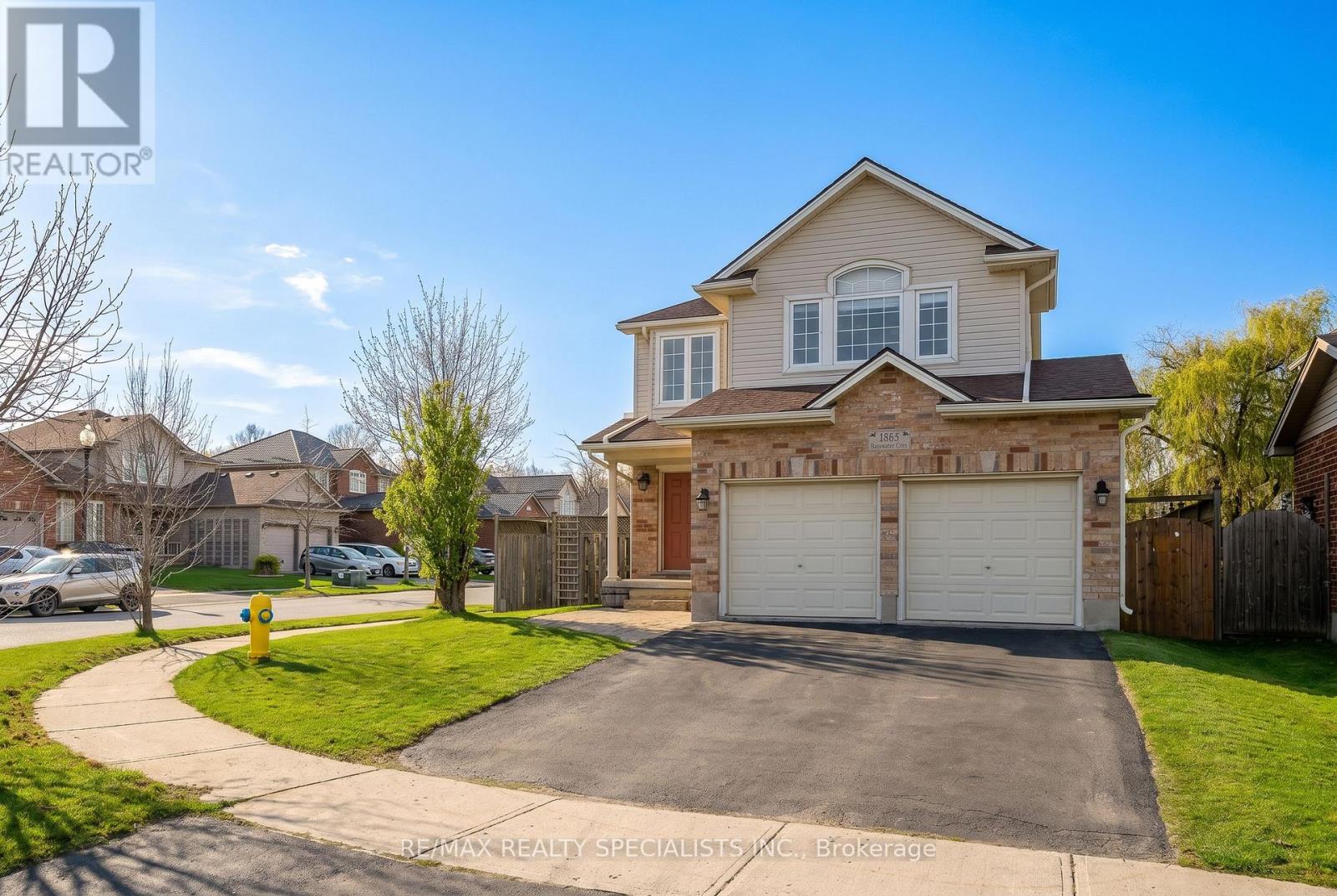 1865 Bayswater Crescent, London North, Ontario  N6G 5N1 - Photo 2 - X13074266