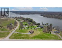 4 SANDSTONE COURT, Frontenac, Ontario