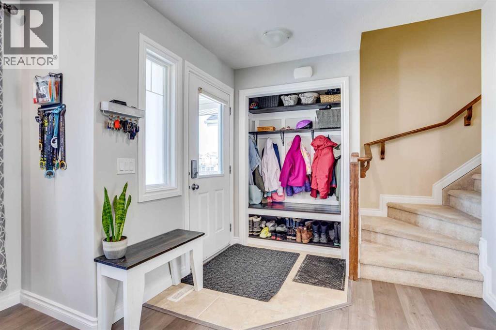 189 Callen Drive, Fort Mcmurray, Alberta  T9K 0X7 - Photo 2 - A2307240