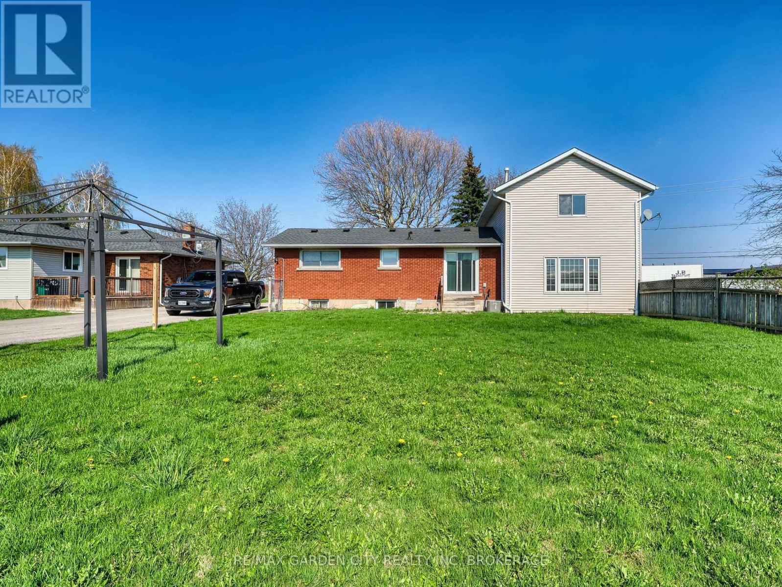 228-234 Read Road, St. Catharines, Ontario  L2R 7K6 - Photo 10 - X13061248