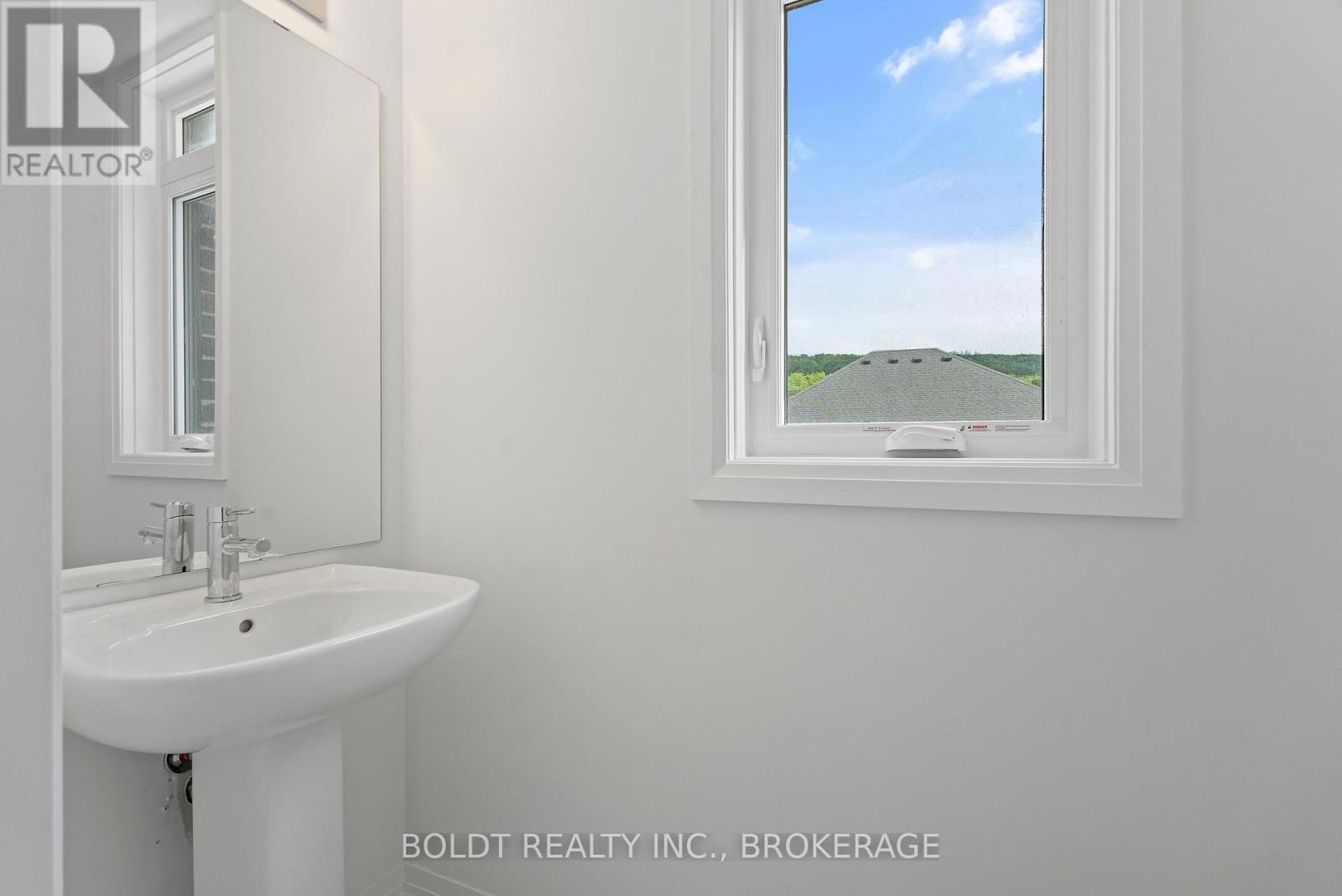 4 Sidney Rose Common, St. Catharines, Ontario  L2T 0B3 - Photo 18 - X13074314