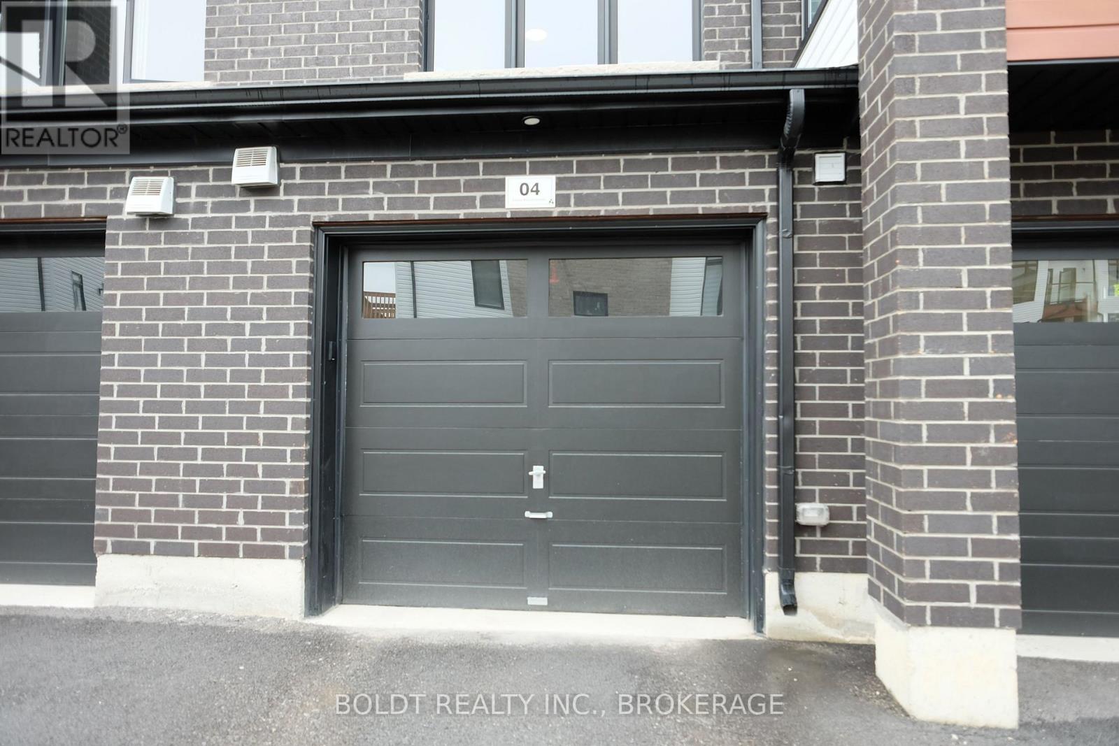 4 Sidney Rose Common, St. Catharines, Ontario  L2T 0B3 - Photo 4 - X13074314