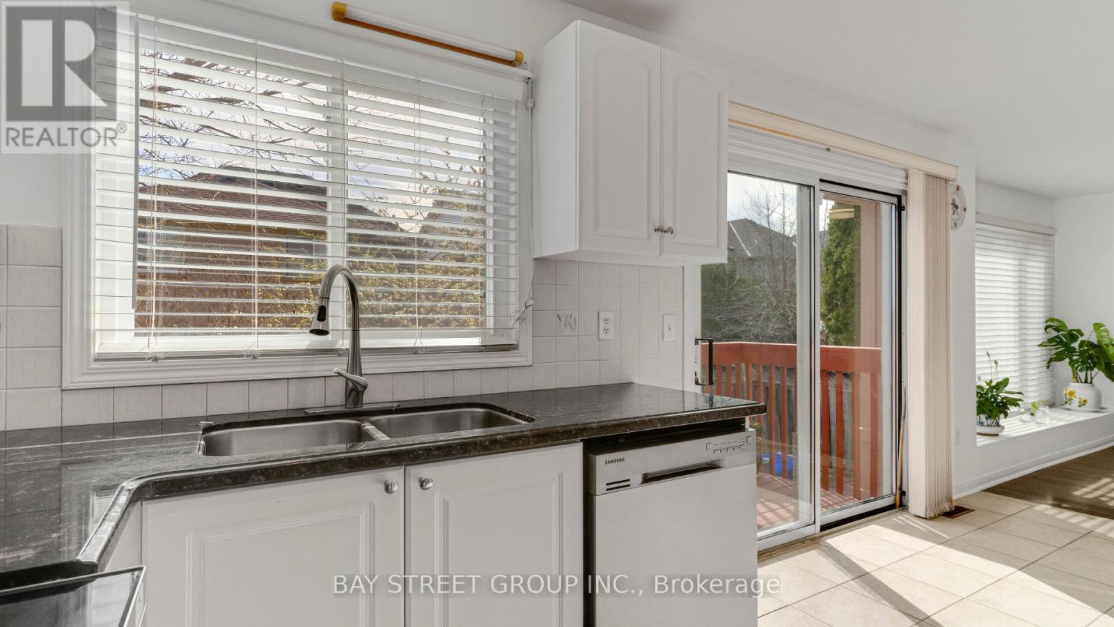 3158 Rock Harbour Road, Mississauga, Ontario  L5B 4G4 - Photo 17 - W13051008