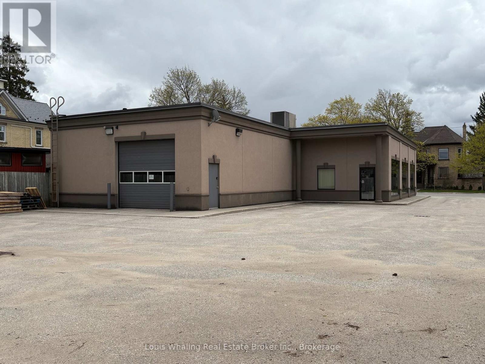 492 10th Street, Hanover, Ontario  N4N 1R1 - Photo 2 - X13074280