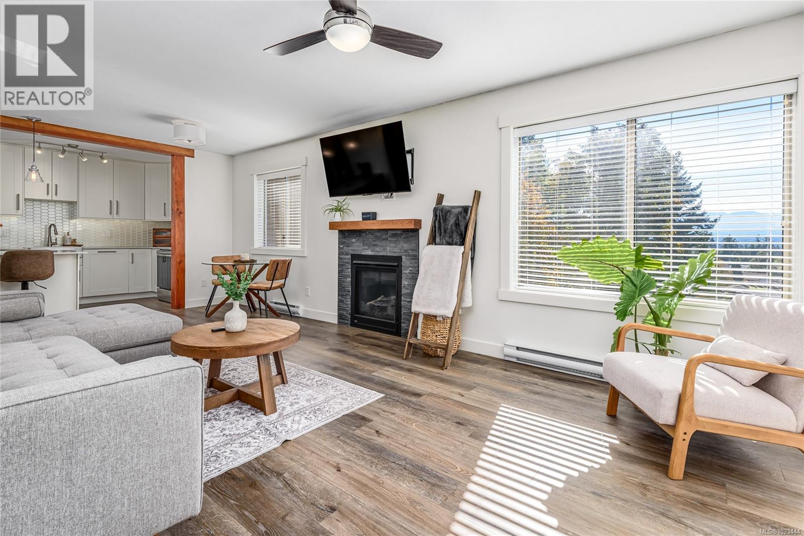 304 4685 Alderwood Pl, Courtenay, British Columbia