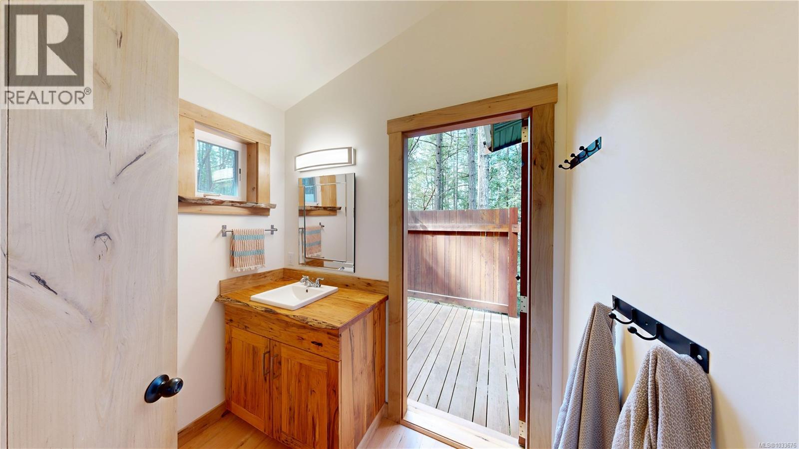 153 Sockeye Dr, Mudge Island, British Columbia  V0R 1X0 - Photo 13 - 1033676