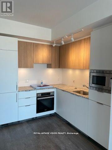 1307 - 50 O'neill Road, Toronto, Ontario  M3C 0R1 - Photo 3 - C13074318