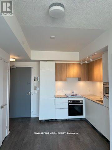 1307 - 50 O'neill Road, Toronto, Ontario  M3C 0R1 - Photo 4 - C13074318