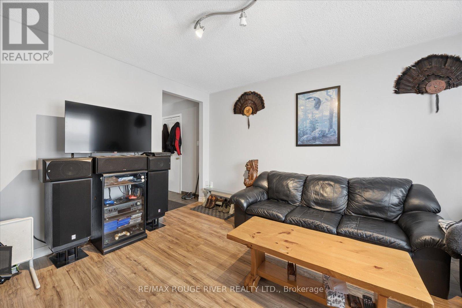 79 Broadlands Crescent, Clarington, Ontario  L1E 1R5 - Photo 4 - E13074300