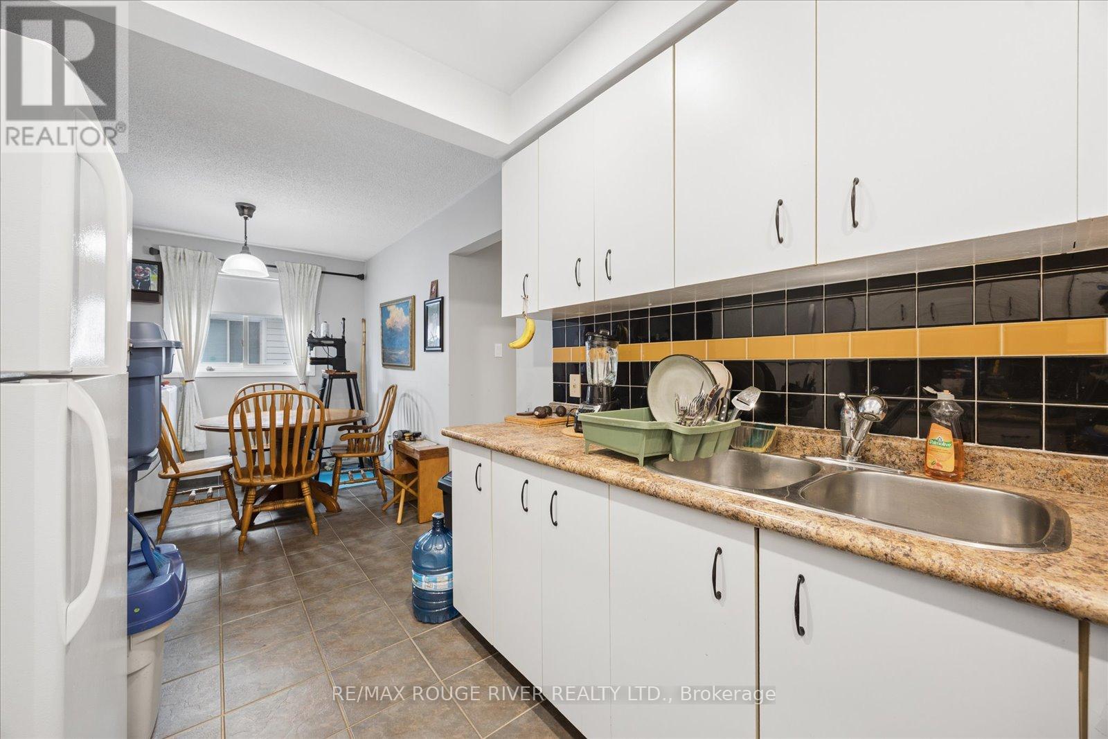 79 Broadlands Crescent, Clarington, Ontario  L1E 1R5 - Photo 6 - E13074300