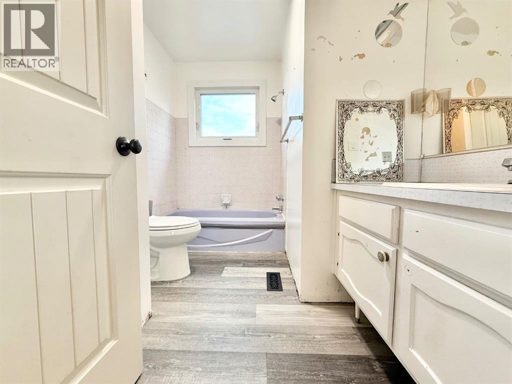 8 9 Avenue W, Brooks, Alberta  T1R 0N4 - Photo 24 - A2306424