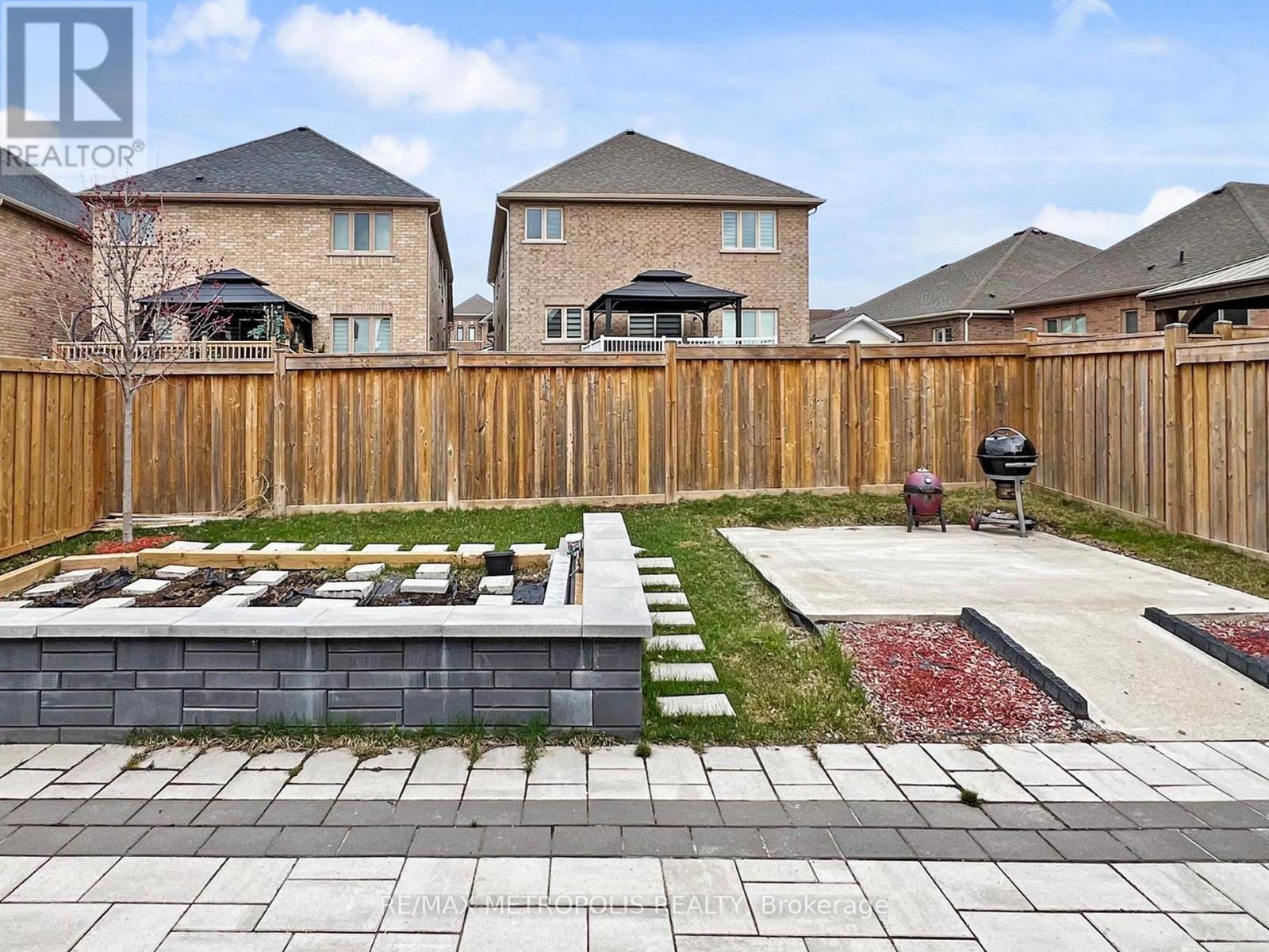 124 Milby Crescent, Bradford West Gwillimbury, Ontario  L3Z 0X8 - Photo 24 - N13014408