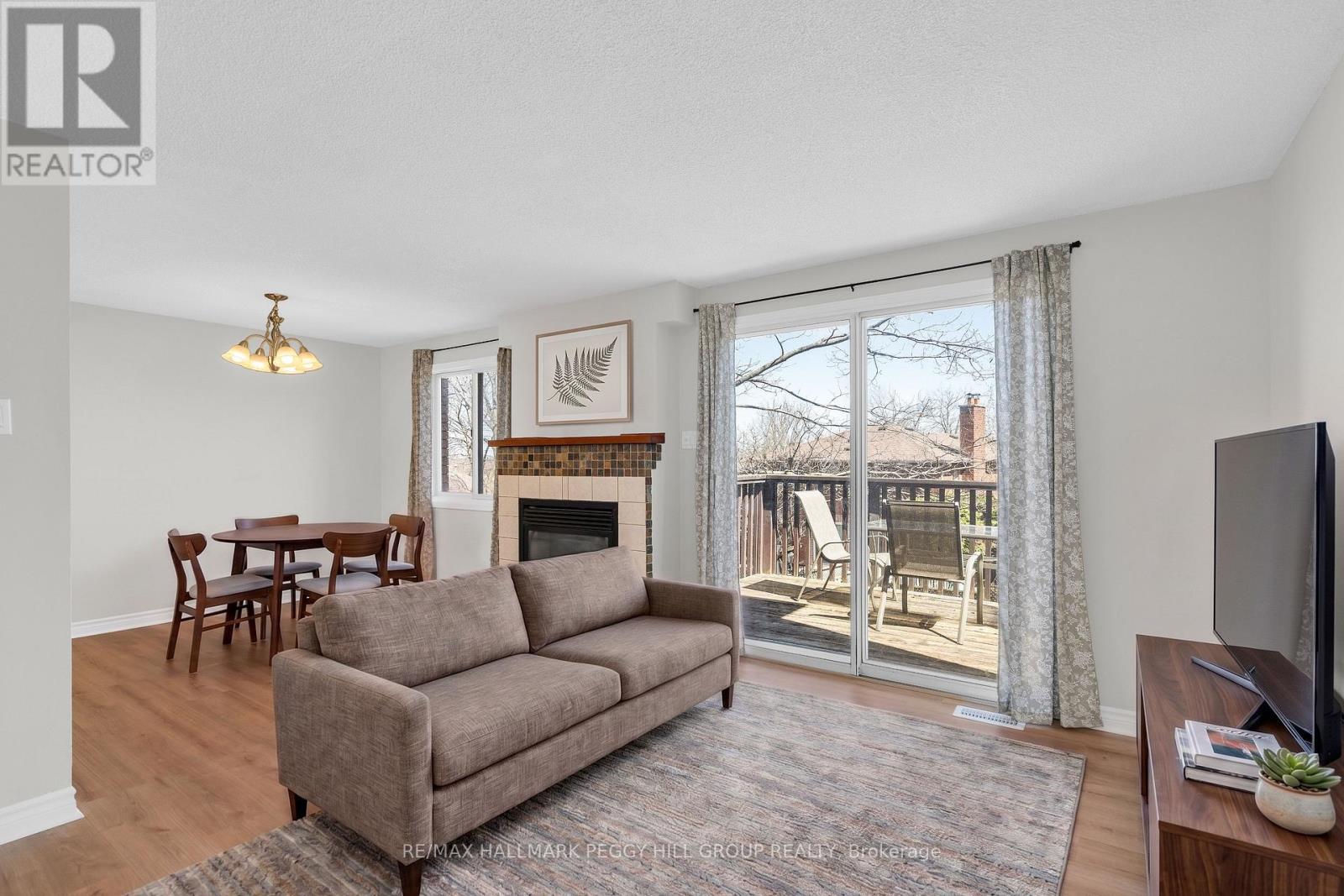 24 Geddes Crescent, Barrie, Ontario  L4N 7B2 - Photo 2 - S13074336