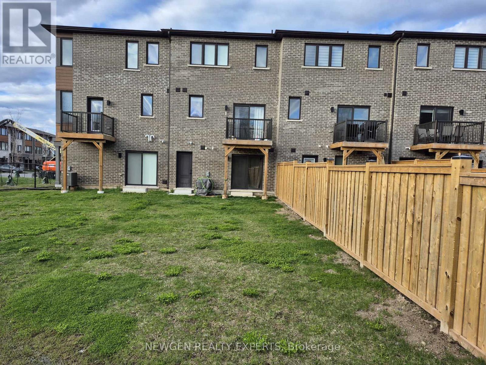 74 Windtree Way, Halton Hills, Ontario  L7G 0P6 - Photo 23 - W13074292