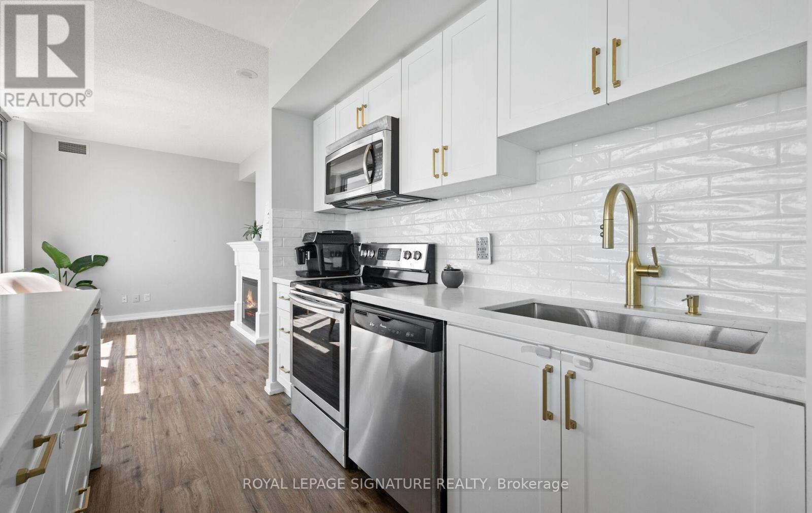 1704 - 103 The Queensway Avenue, Toronto, Ontario  M6S 5B3 - Photo 17 - W13074340