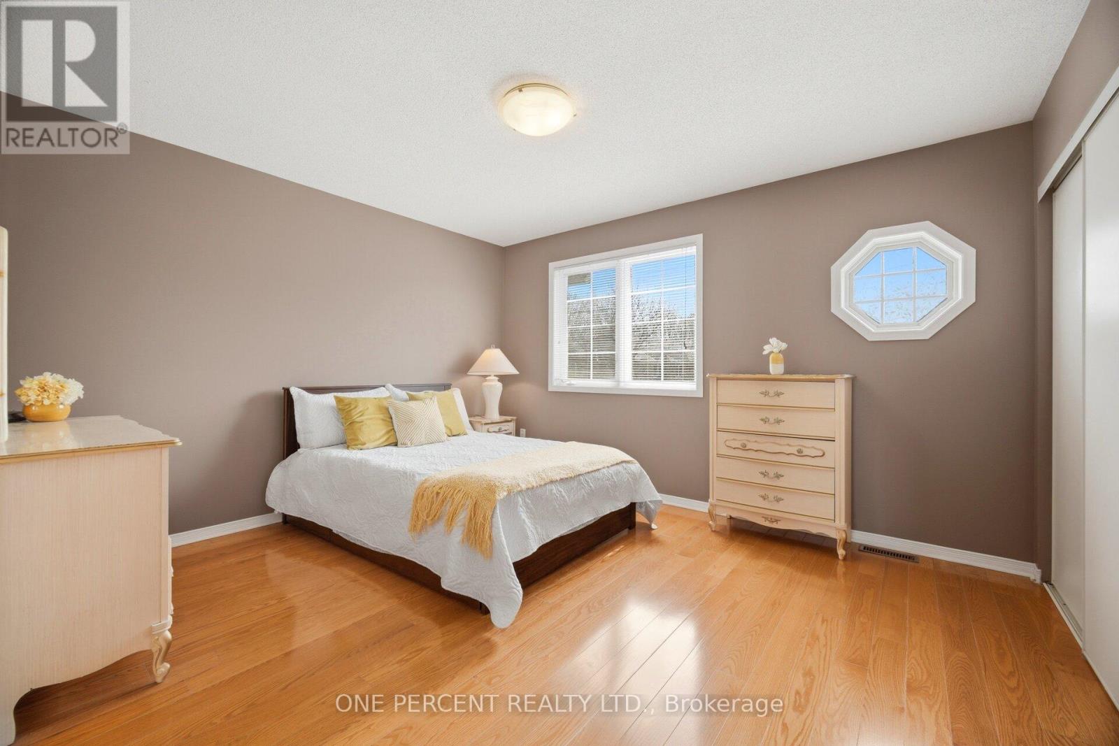 2025 Cleaver Avenue, Burlington, Ontario  L7M 4H8 - Photo 31 - W13074354