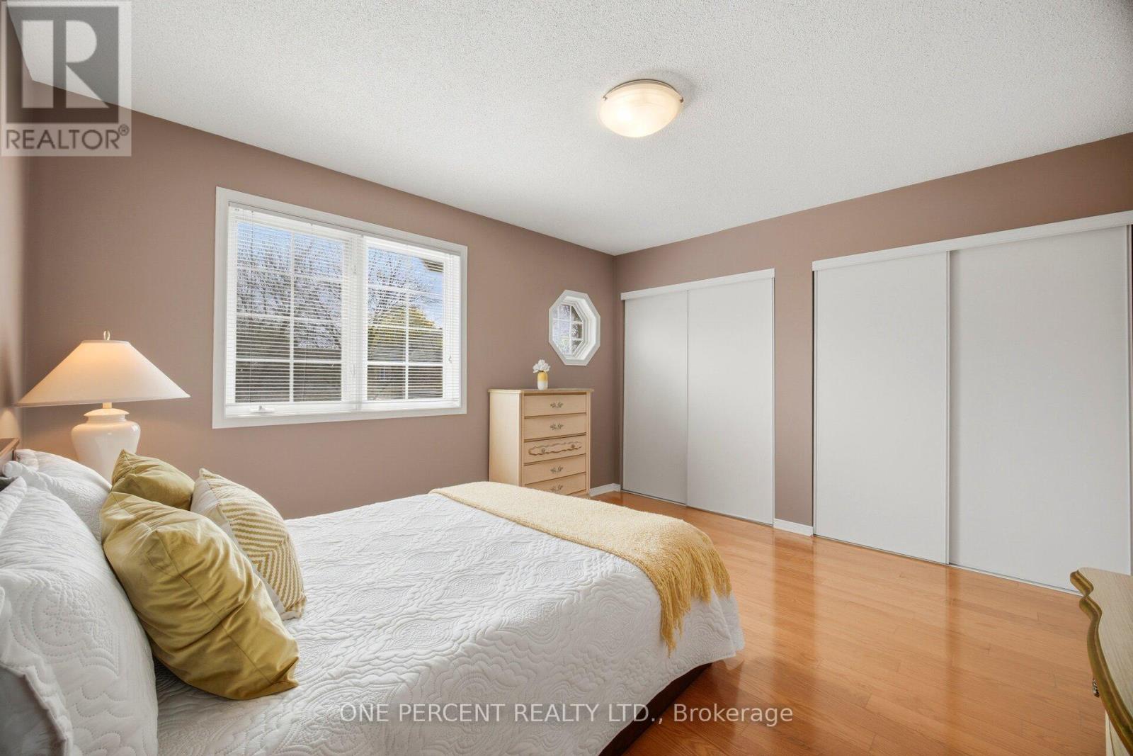 2025 Cleaver Avenue, Burlington, Ontario  L7M 4H8 - Photo 32 - W13074354