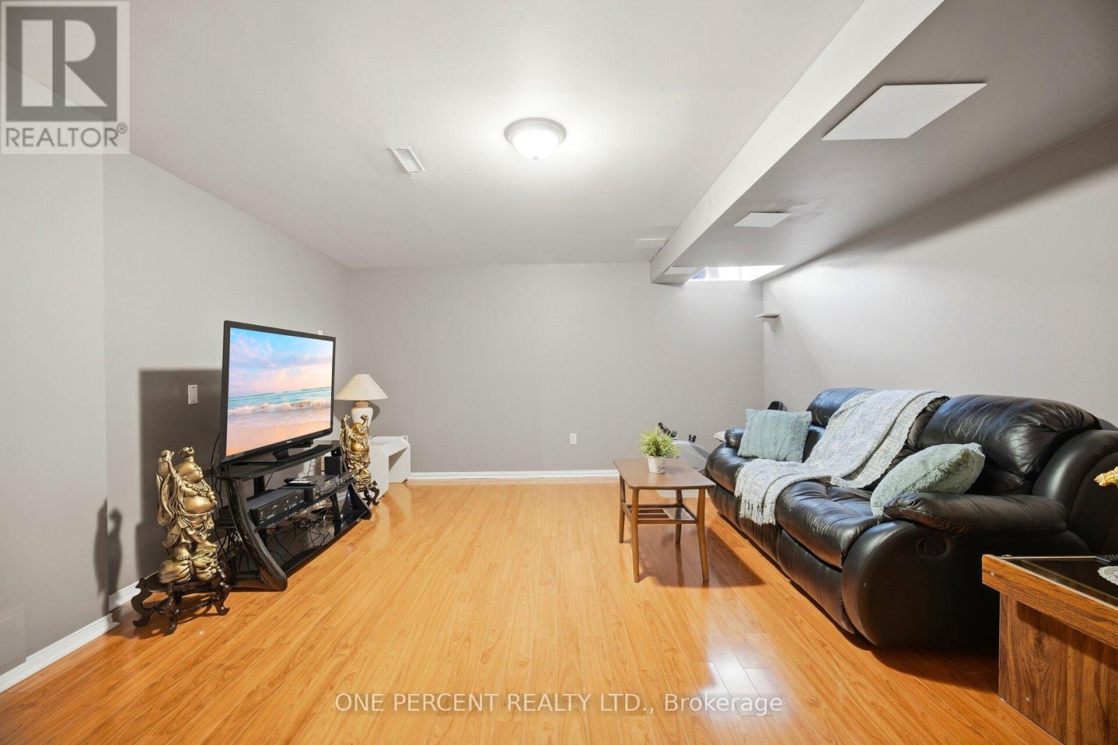 2025 Cleaver Avenue, Burlington, Ontario  L7M 4H8 - Photo 39 - W13074354