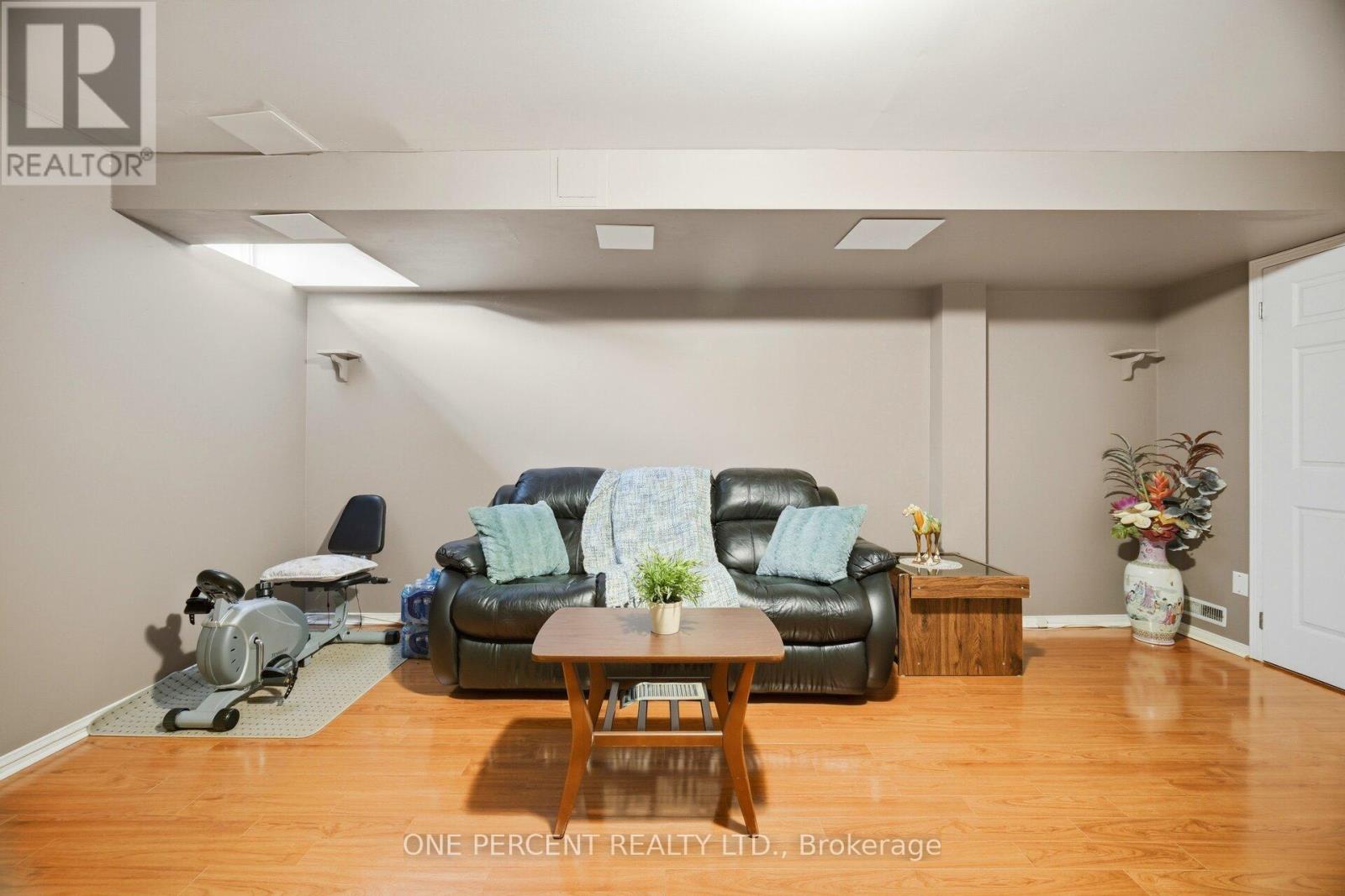 2025 Cleaver Avenue, Burlington, Ontario  L7M 4H8 - Photo 40 - W13074354