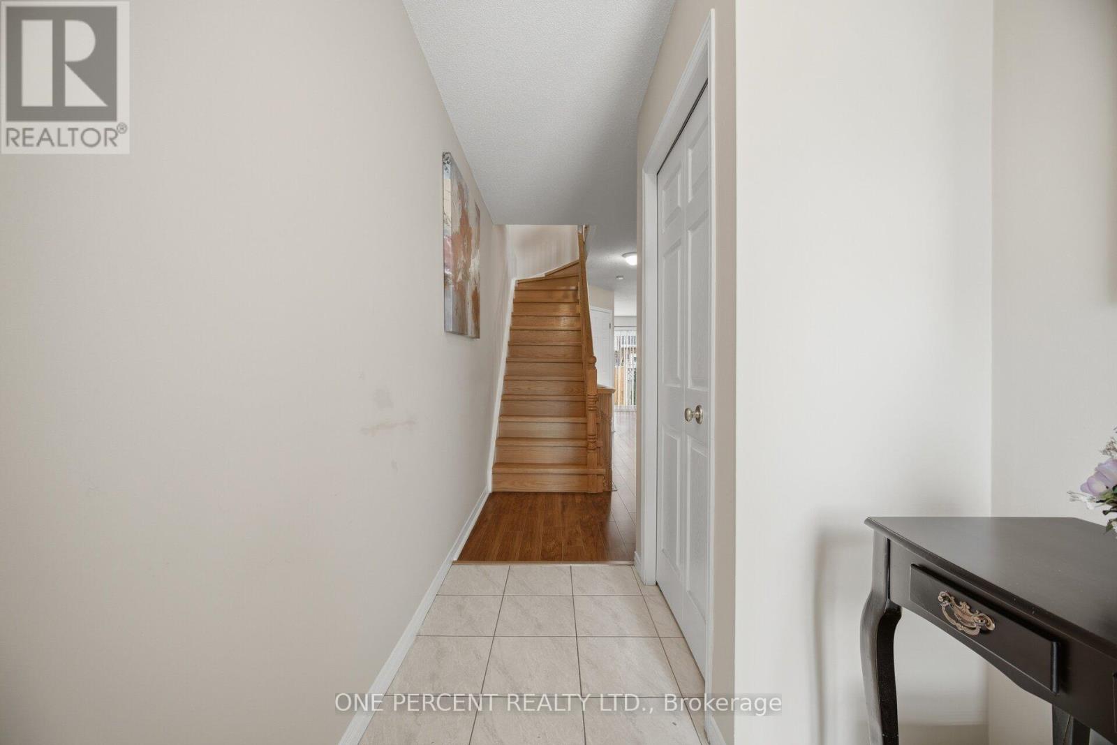 2025 Cleaver Avenue, Burlington, Ontario  L7M 4H8 - Photo 5 - W13074354