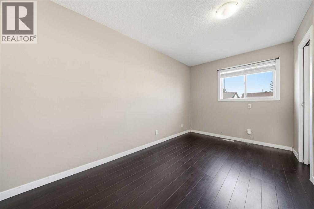 30 Falmere Way Ne, Calgary, Alberta  T3J 2Z1 - Photo 9 - A2278596