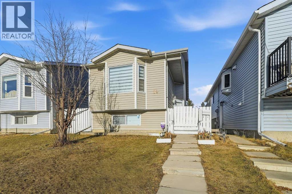 30 Falmere Way NE, Calgary, Alberta