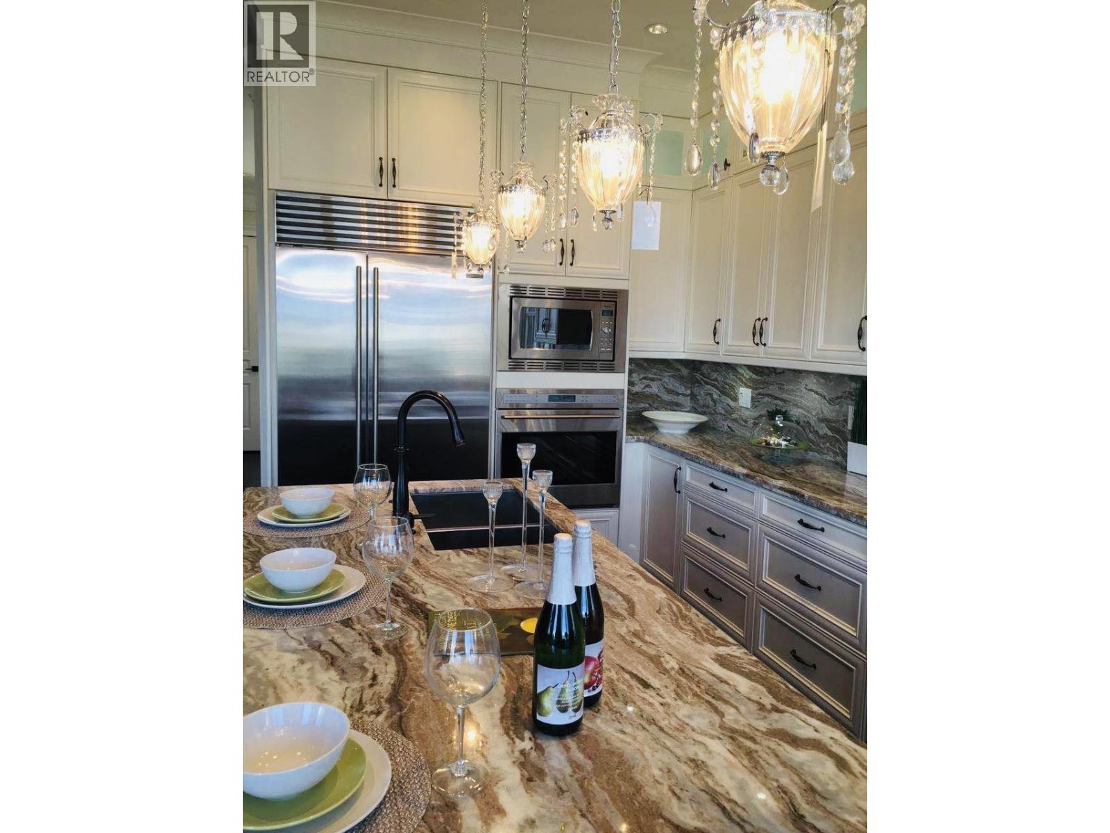 3941 W 11th Avenue, Vancouver, British Columbia  V6R 2L1 - Photo 2 - R3117104
