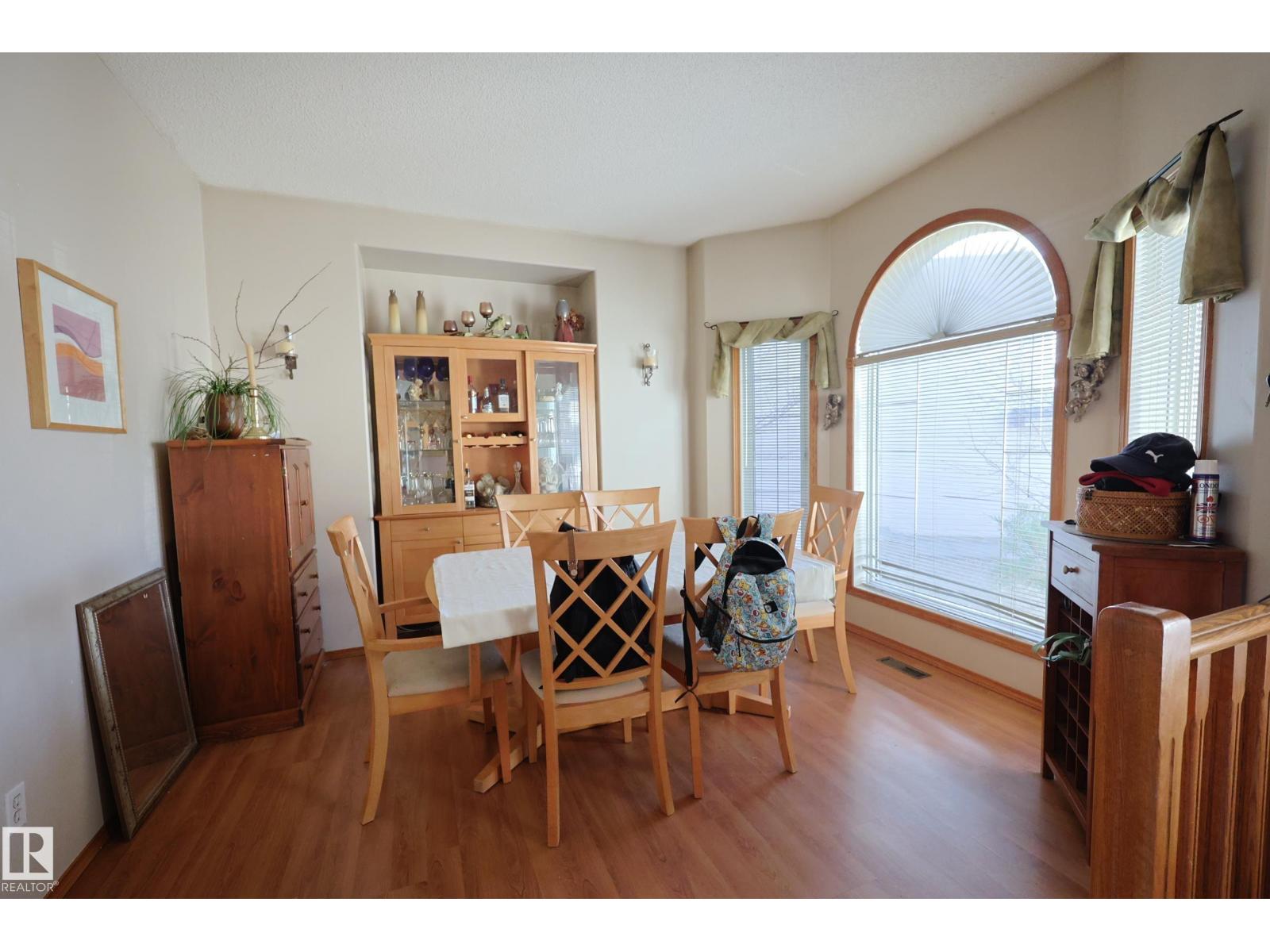 8309 160a Av Nw, Edmonton, Alberta  T5Z 3G4 - Photo 5 - E4485443