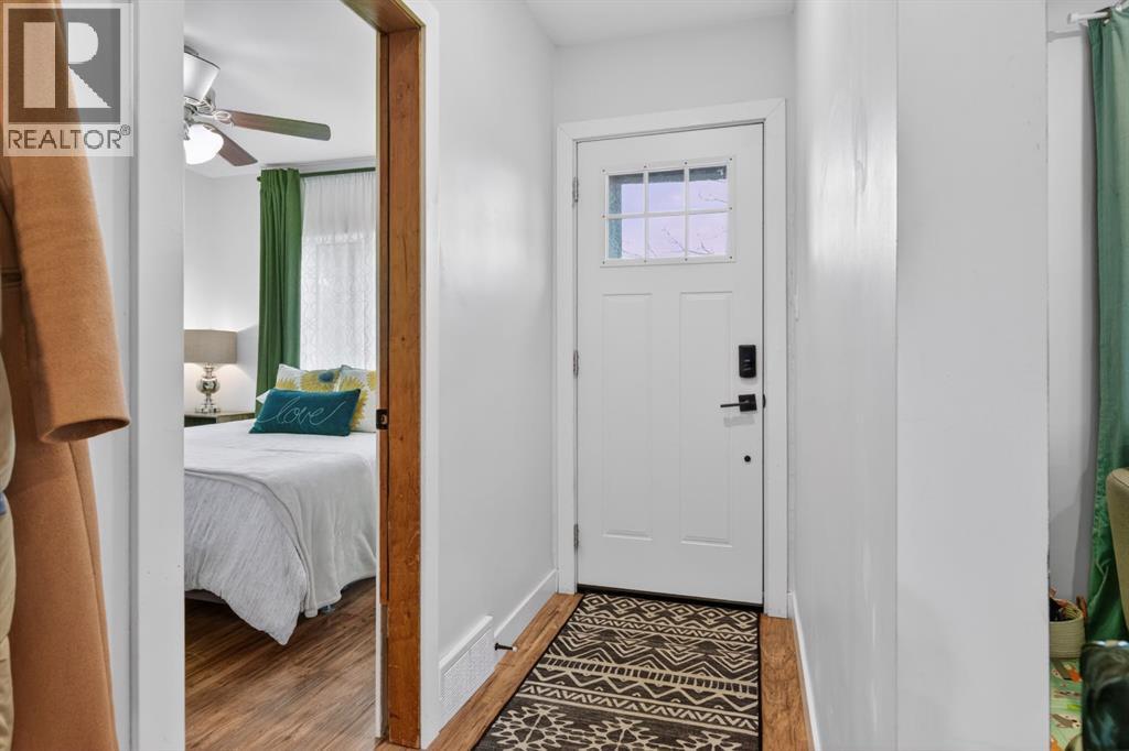 217 24 Avenue NE, Calgary, Alberta  T2E 1W9 - Photo 3 - A2305589