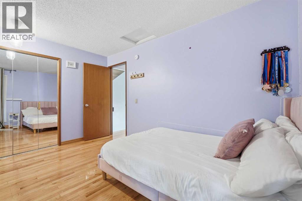 39 Coach Manor Terrace SW, Calgary, Alberta  T3H 1C9 - Photo 24 - A2306773