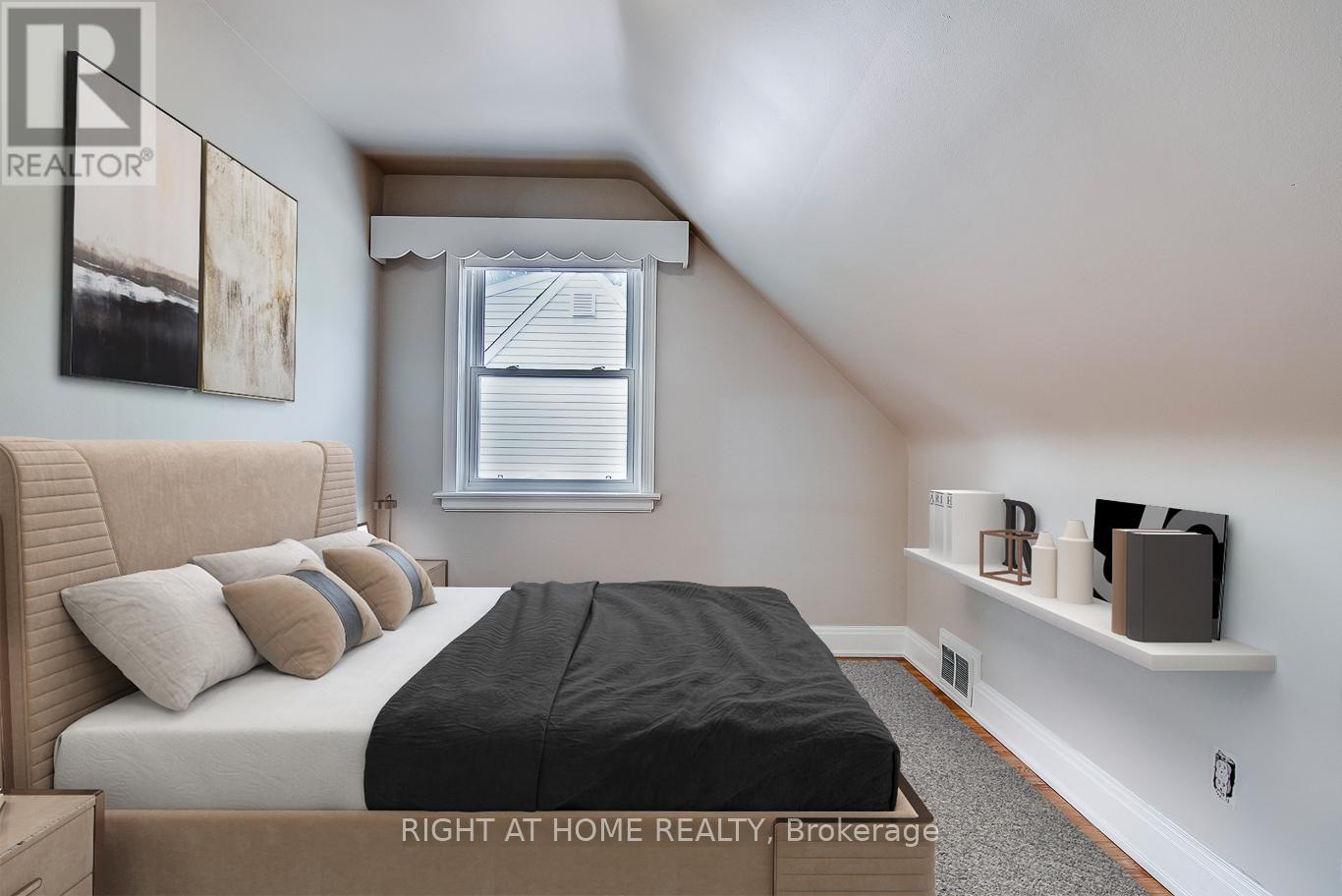 Upper - 92 Lawrence Avenue, Richmond Hill, Ontario  L4C 1Z3 - Photo 8 - N13061320