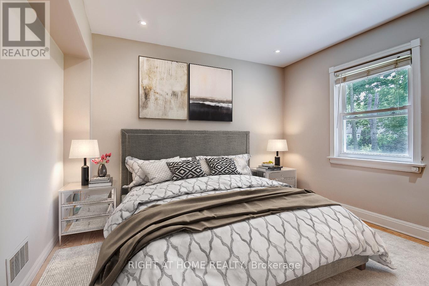 Upper - 92 Lawrence Avenue, Richmond Hill, Ontario  L4C 1Z3 - Photo 7 - N13061320