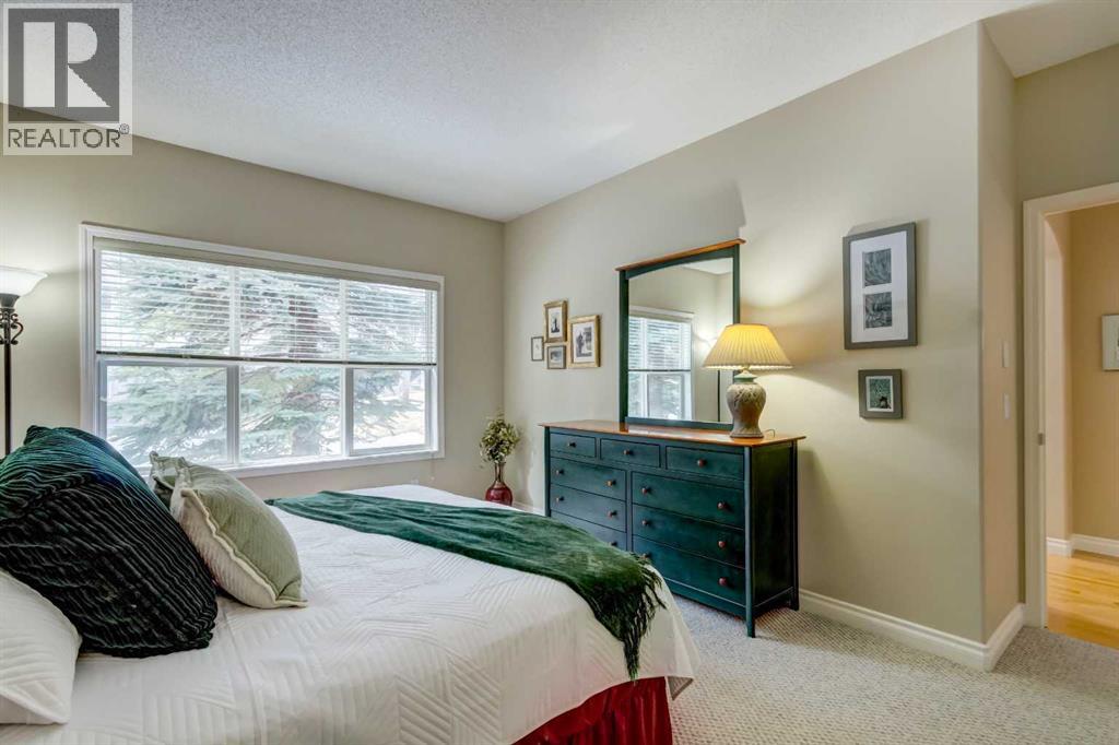 8 Straddock Villas SW, Calgary, Alberta  T3H 5C7 - Photo 19 - A2300354