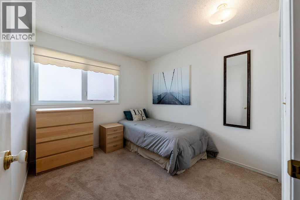 59 Strathcona Close Sw, Calgary, Alberta  T3H 1L2 - Photo 25 - A2305838