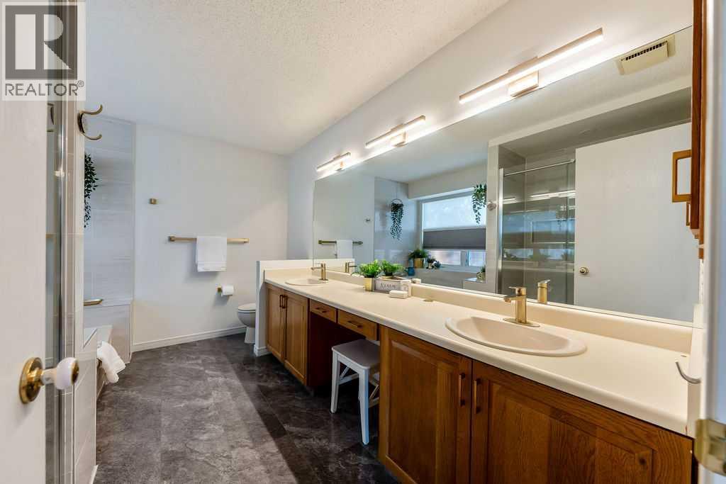 59 Strathcona Close Sw, Calgary, Alberta  T3H 1L2 - Photo 21 - A2305838