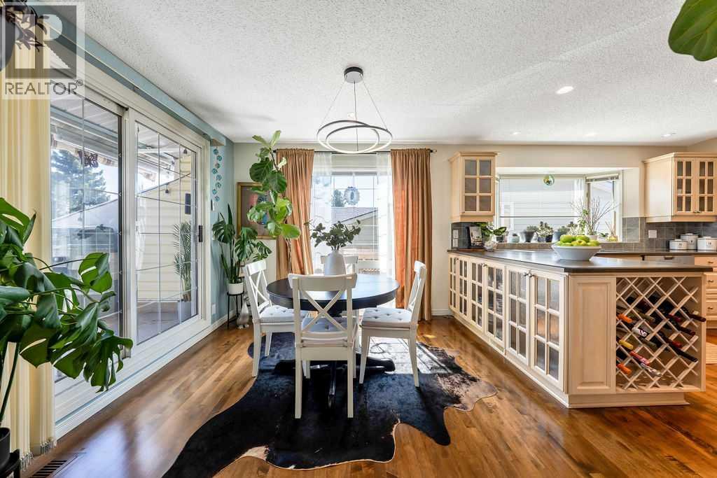 59 Strathcona Close Sw, Calgary, Alberta  T3H 1L2 - Photo 2 - A2305838